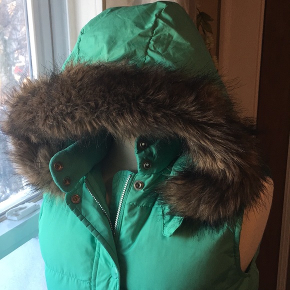 Mint Gap Puffer Vest - Picture 2 of 8